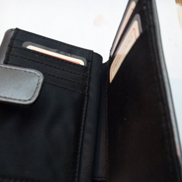 Studio Dark Gray Wallet - Picture 8 of 9